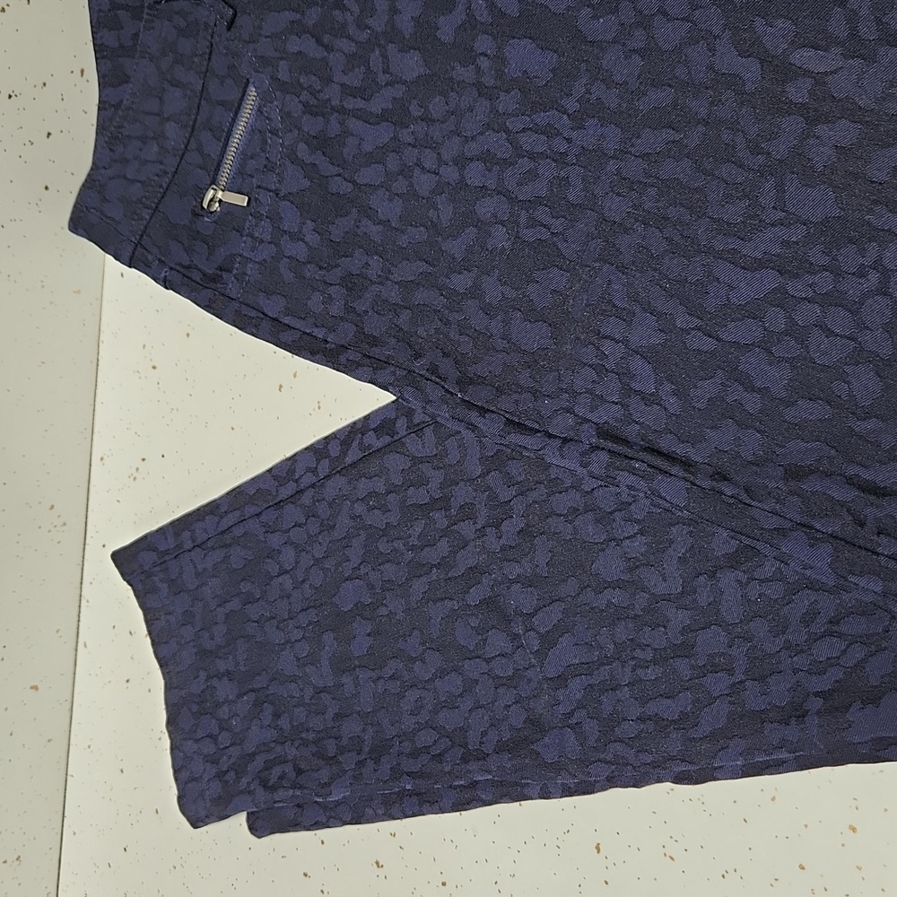 Black and Blue skinny leg pant